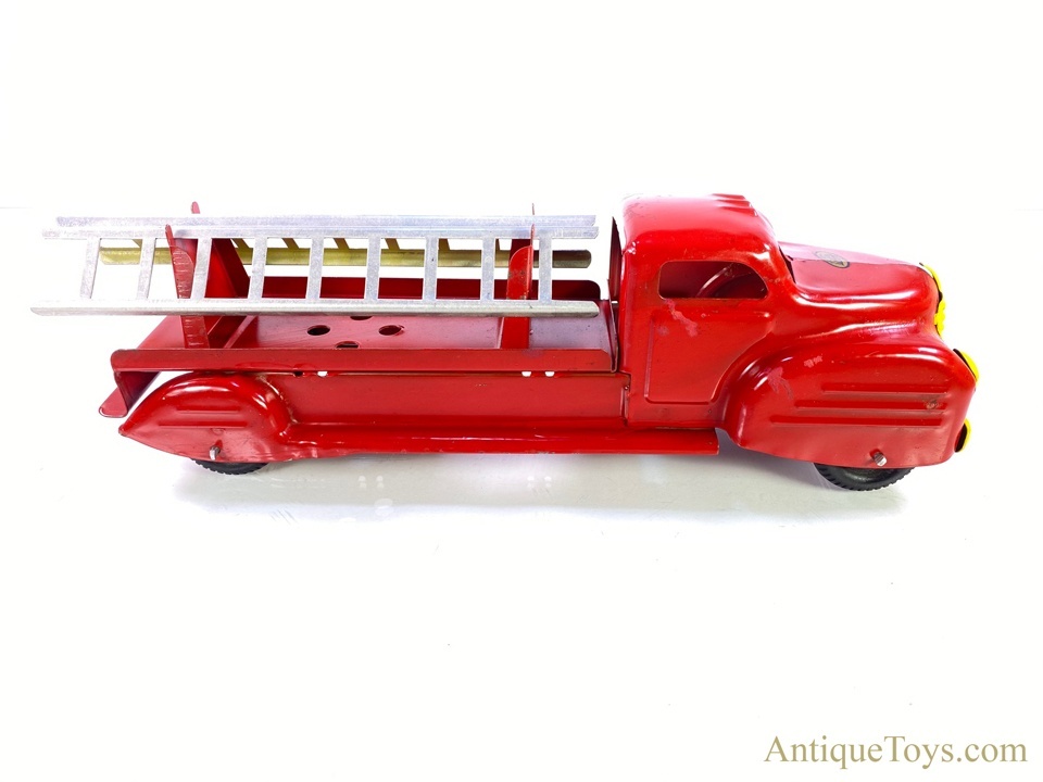 Lincoln Toys Pressed Steel Fire Engine Ladder Truck in Box SOLD