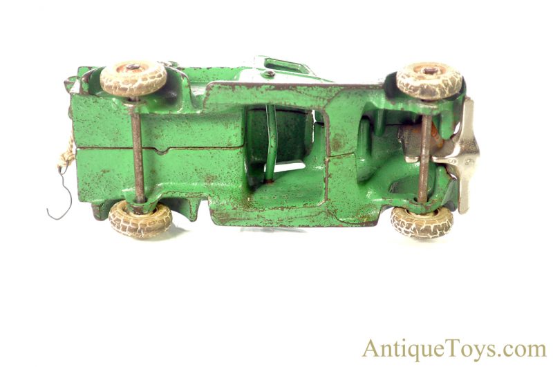 Arcade Rare ca. 1930's No. 202 Cast Iron Green Wrecker Tow Truck <FONT COLOR="ff000 ">*SOLD*</font> - Image 6