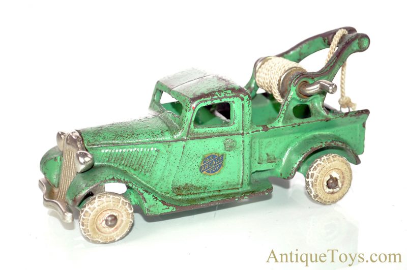 Arcade Rare ca. 1930's No. 202 Cast Iron Green Wrecker Tow Truck <FONT COLOR="ff000 ">*SOLD*</font>