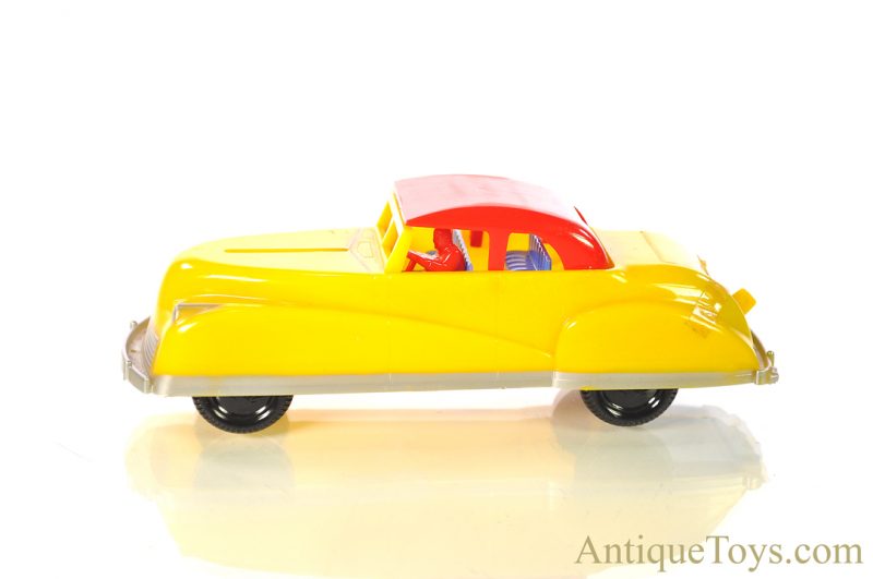 Renwal No. 39 Yellow Plastic Convertible 2-Dr Sedan in Box <FONT COLOR="ff000 ">*SOLD*</font> - Image 4