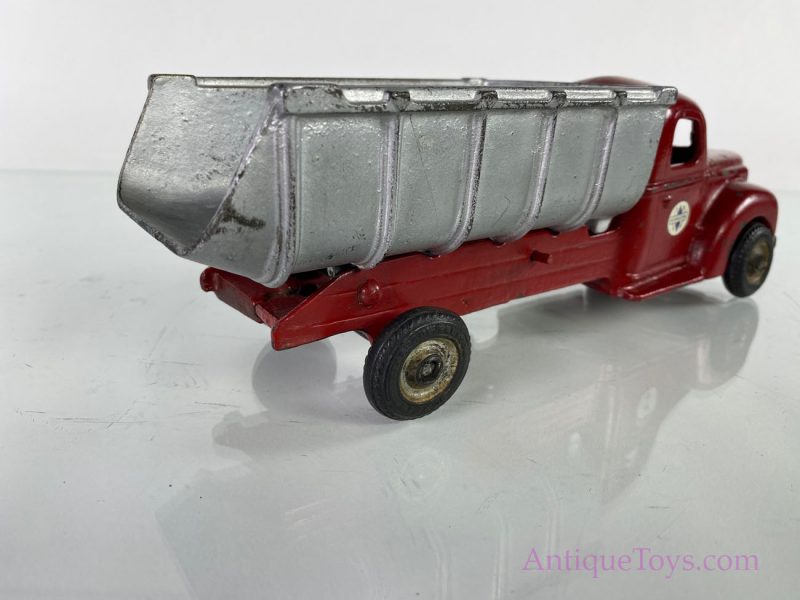 Arcade International Dump Truck Cast Iron <FONT COLOR="ff000 ">*SOLD*</font> - Image 2