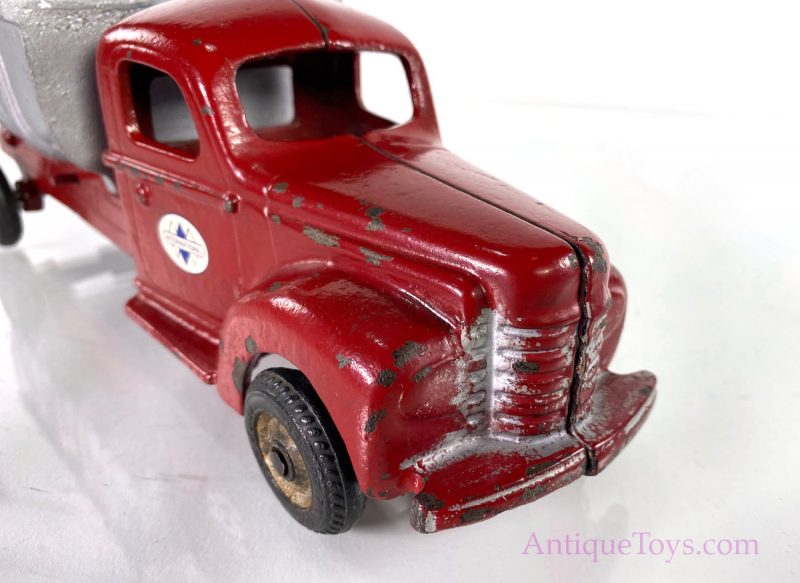 Arcade International Dump Truck Cast Iron <FONT COLOR="ff000 ">*SOLD*</font> - Image 4