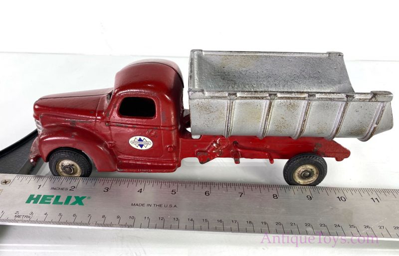 Arcade International Dump Truck Cast Iron <FONT COLOR="ff000 ">*SOLD*</font> - Image 9