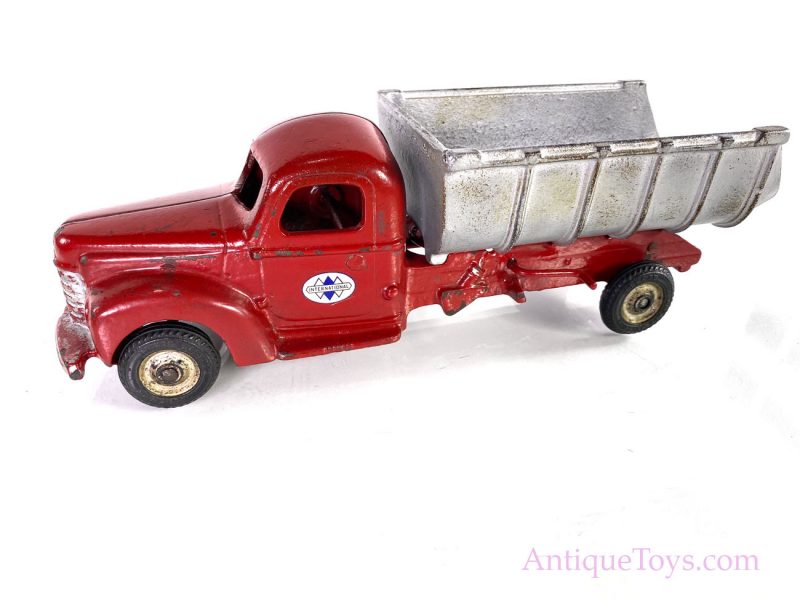 Arcade International Dump Truck Cast Iron <FONT COLOR="ff000 ">*SOLD*</font>