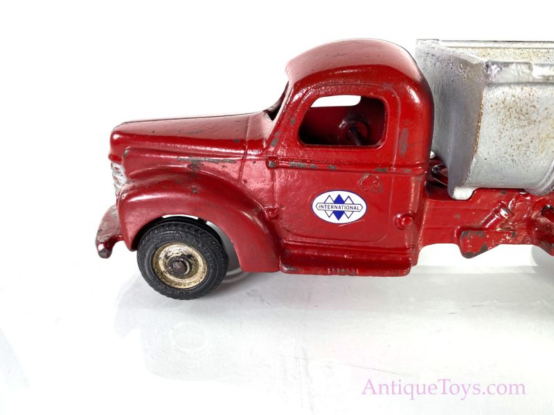 Arcade International Dump Truck Cast Iron <FONT COLOR="ff000 ">*SOLD*</font> - Image 11