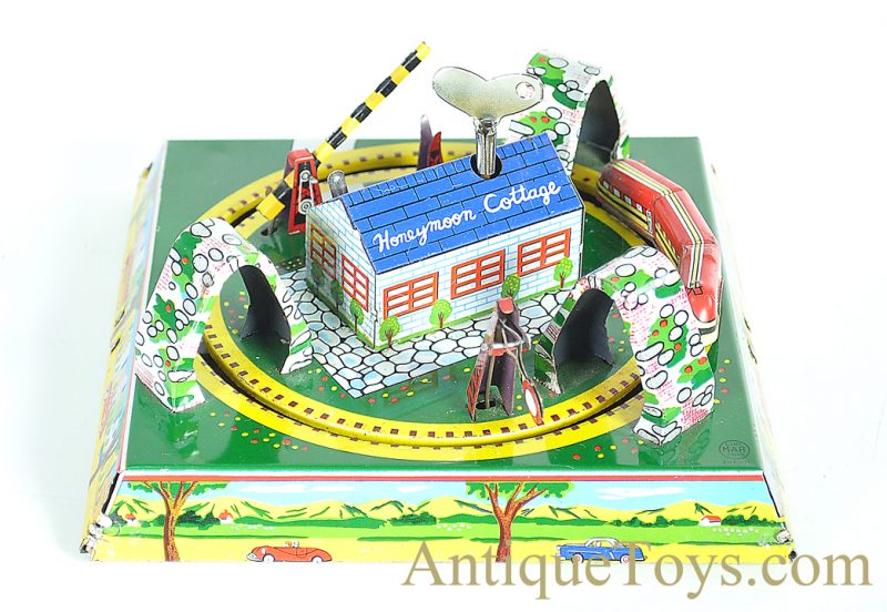 Linemar Marx “Mechanical Honeymoon Express” #J-2498 Tin Lithographed Japanese Windup Honeymoon Cottage Train <FONT COLOR="ff000 ">*SOLD*</font> - Image 4