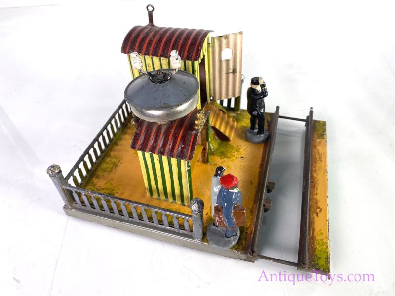 Marklin Train Worker Station with Bell and Track for Sale <FONT COLOR="ff000 ">*SOLD*</font> - Image 8