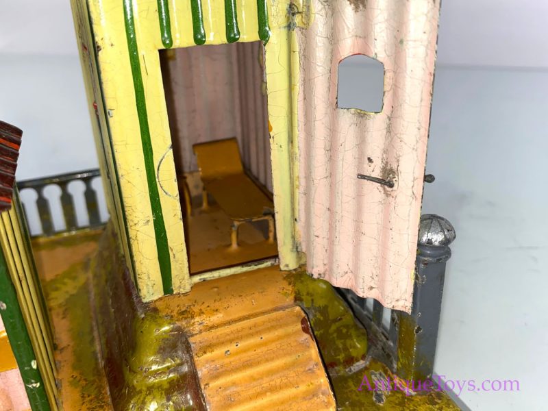Marklin Train Worker Station with Bell and Track for Sale <FONT COLOR="ff000 ">*SOLD*</font> - Image 6