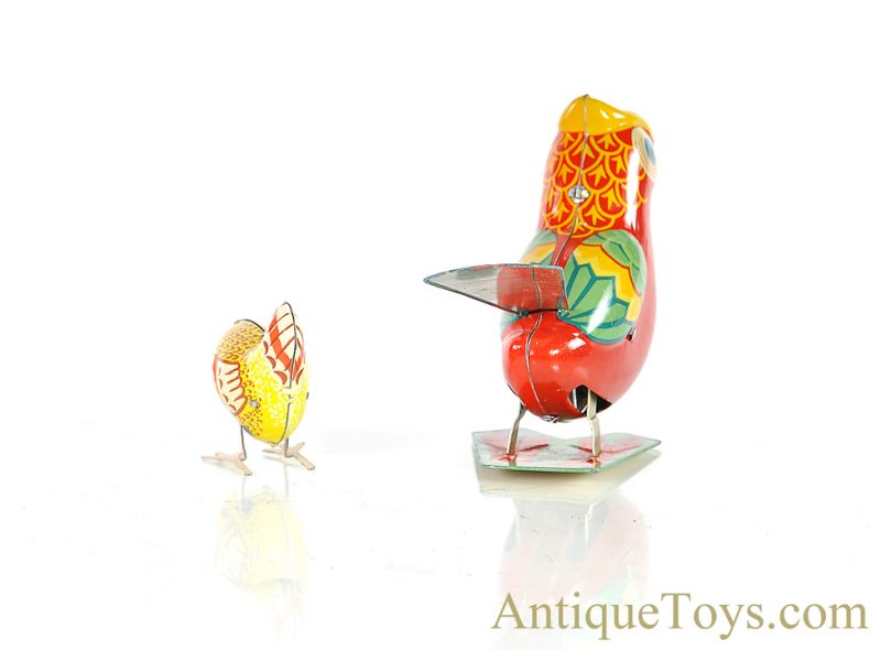 Set of Birds Tin Lithographed Windup U.S.S.R Soviet Russian Pecking Hen & Chinese Jumping Parrot with Boxes for Sale <FONT COLOR="ff000 ">*SOLD*</font> - Image 4
