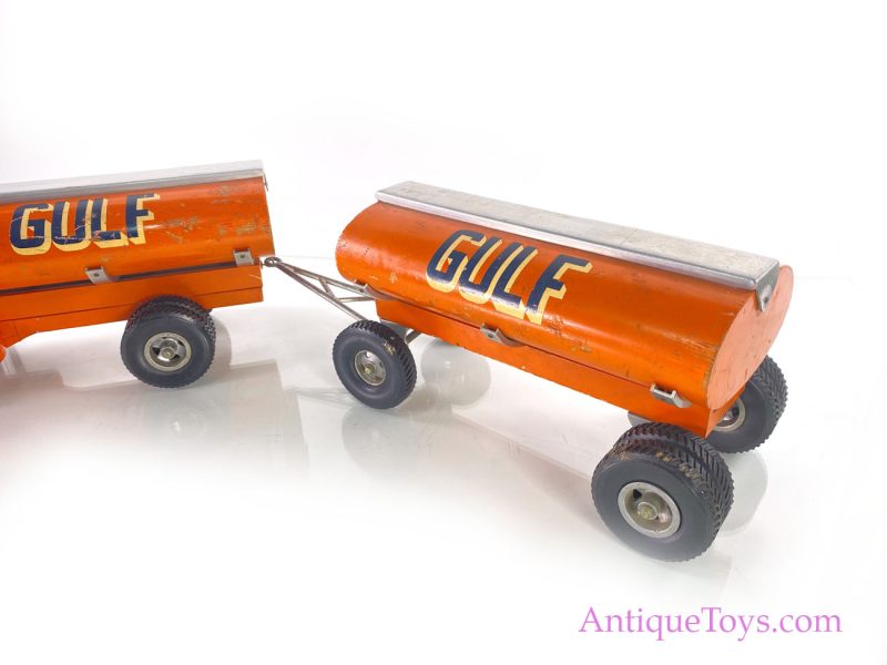 Original Smith-Miller, Inc. “Smitty Toys” Pressed Steel Gulf Tanker Truck <FONT COLOR="ff000 ">*SOLD*</font> - Image 3