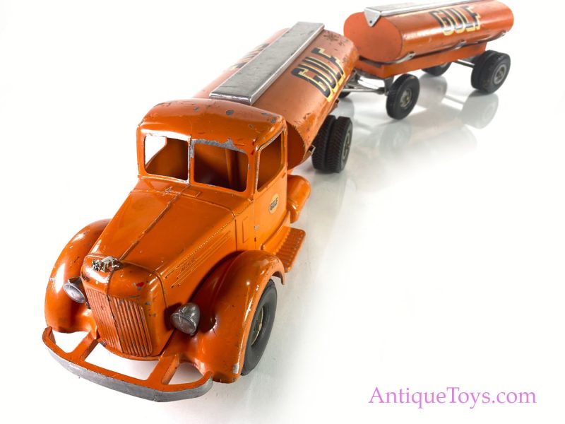 Original Smith-Miller, Inc. “Smitty Toys” Pressed Steel Gulf Tanker Truck <FONT COLOR="ff000 ">*SOLD*</font> - Image 4