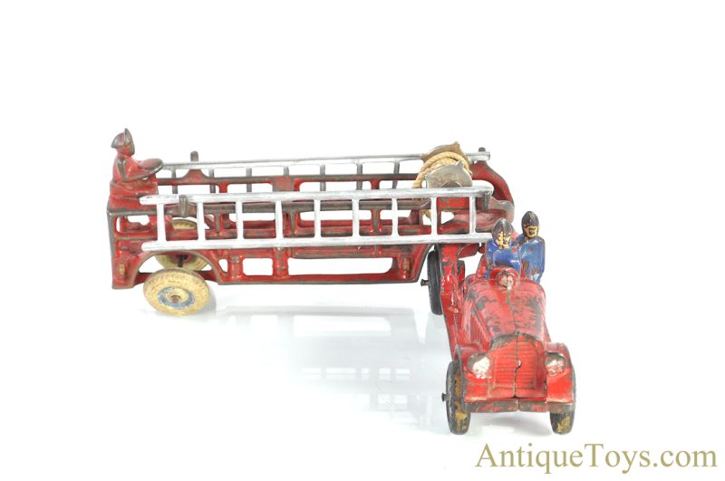 Arcade Cast Iron Tandem Fire Ladder Engine Truck Pairing <FONT COLOR="ff000 ">*SOLD*</font> - Image 4