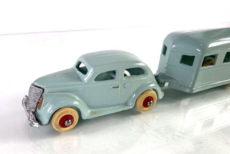 Arcade  ca. 1937 Canada Ford Covered Wagon with Trailer <FONT COLOR="ff000 ">*SOLD*</font> - Image 9