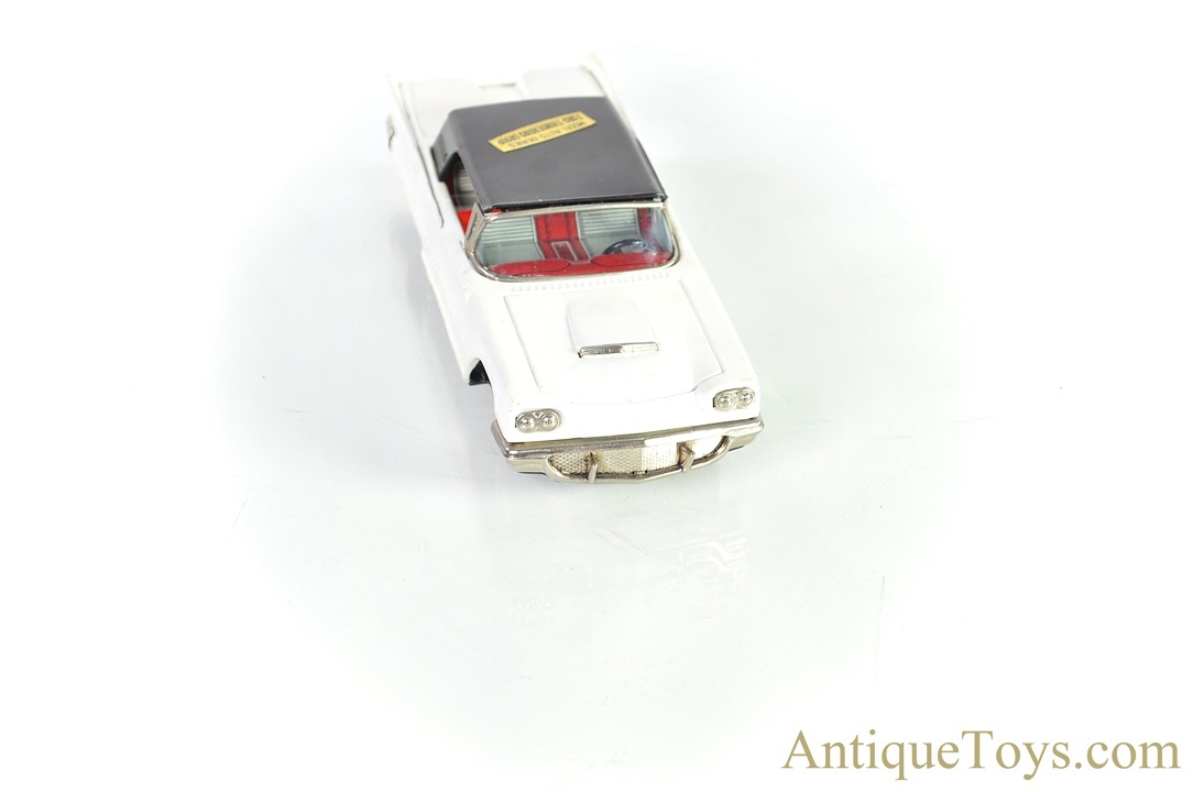 萬代屋【フォード サンダーバード オープン白】ブリキ tin car
