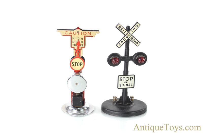 Marx No. 423 Twin Light Crossing Flasher & No. 417 Bell Ringing Crossing Signal with Swinging Arm Set of Train Accessories <FONT COLOR="ff000 ">*SOLD*</font> - Image 2