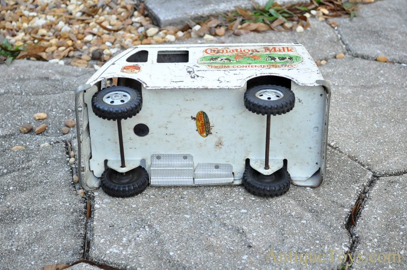 Tonka Private Label "Carnation Milk" Pressed Steel Delivery Truck<FONT COLOR="ff000 ">*SOLD*</font> - Image 3