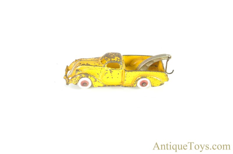 Hubley Midget Line ca. 1936 Cast Iron No. 357 Wrecker Tow Truck <FONT COLOR="ff000 ">*SOLD*</font> - Image 2