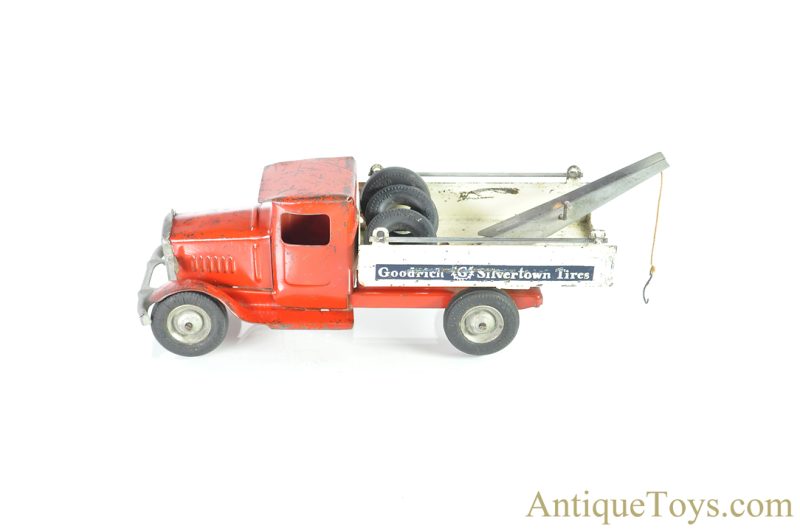 Metalcraft Corp. Pressed Steel Goodrich Silvertown Tires Tow Truck <FONT COLOR="ff000 ">*SOLD*</font> - Image 3