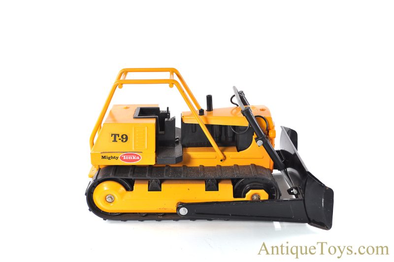 Tonka Pressed Steel Mighty Tonka T-9 Bulldozer <FONT COLOR="ff000 ">*SOLD*</font>