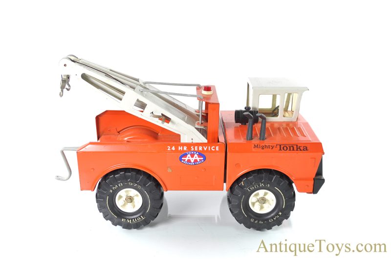 Tonka Pressed Steel Mighty Tonka 24 Hr. Service AA Wrecker Tow Truck <FONT COLOR="ff000 ">*SOLD*</font>