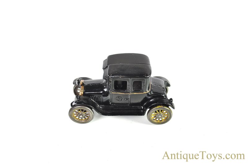 A.C. Williams Cast Iron Ford Model T Coupe <FONT COLOR="ff000 ">*SOLD*</font> - Image 2