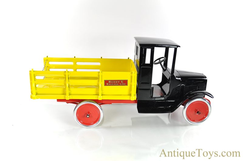 Buddy L Pressed Steel Baggage Line Truck <FONT COLOR="ff000 ">*SOLD*</font> - Image 2