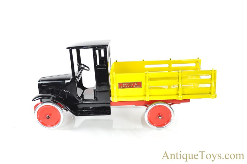 Buddy L Pressed Steel Baggage Line Truck <FONT COLOR="ff000 ">*SOLD*</font> - Image 3