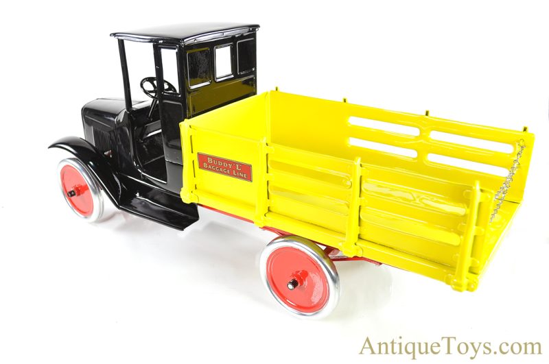 Buddy L Pressed Steel Baggage Line Truck <FONT COLOR="ff000 ">*SOLD*</font> - Image 9