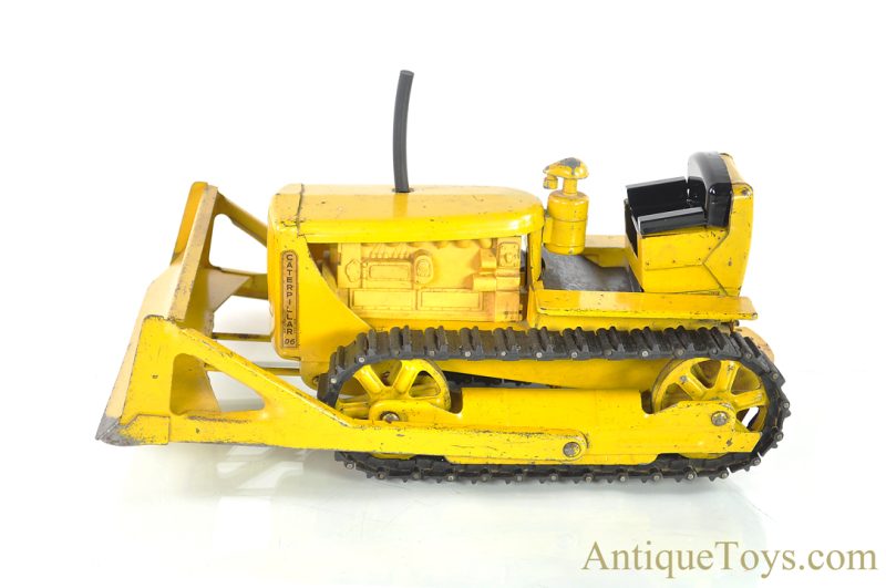 Doepke Model Toys Caterpillar D6 Pressed Steel Bulldozer <FONT COLOR="ff000 ">*SOLD*</font> - Image 3
