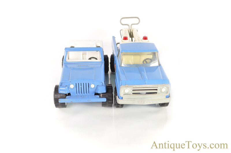 Tonka Pressed Steel Tonka 24 Hr. Service AA Wrecker Tow Truck and Jeepster <FONT COLOR="ff000 ">*SOLD*</font> - Image 4
