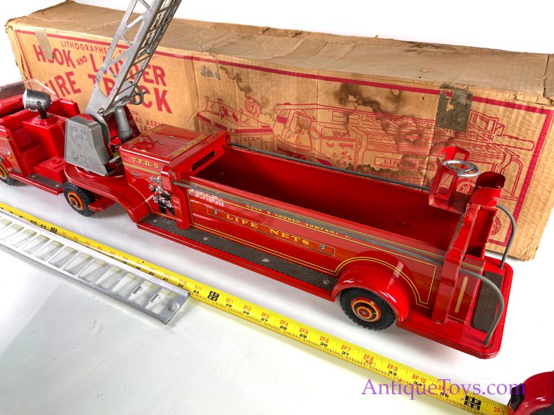 Marx Lithographed Pressed Steel Hook & Ladder Fire Truck in Box <FONT COLOR="ff000 ">*SOLD*</font> - Image 12