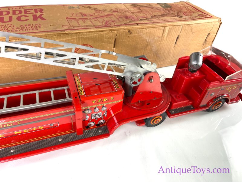 Marx Lithographed Pressed Steel Hook & Ladder Fire Truck in Box <FONT COLOR="ff000 ">*SOLD*</font> - Image 6