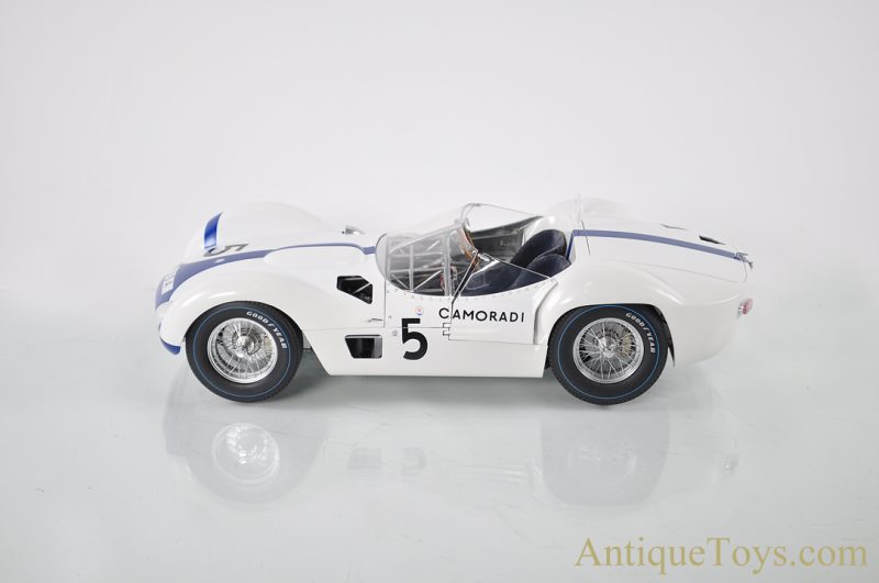 Pauls Model Art Minichamps Maserati Tipo 61 Birdcage Camoradi 1:12 Diecast Scale Model <FONT COLOR="ff000 ">*SOLD*</font> - Image 4