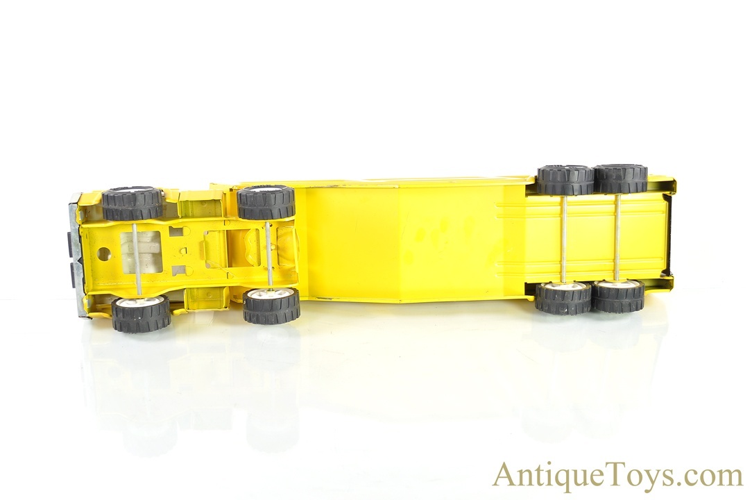 Tonka Toys ca. 1974 Pressed Steel XR-101 Car Carrier with 2