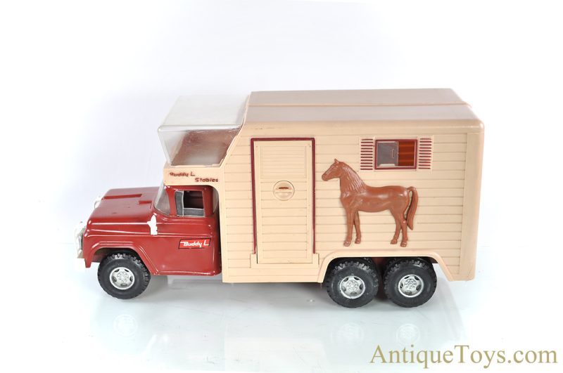 Buddy L Pressed Steel & Plastic Buddy L Stables Horse Trailer with Horses <FONT COLOR="ff000 ">*SOLD*</font> - Image 3