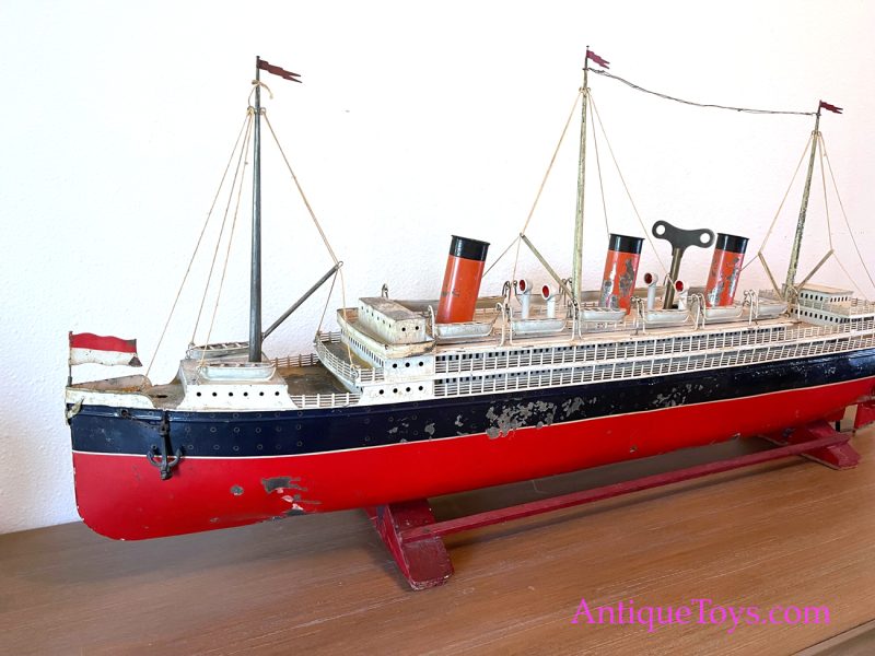 Bing Ocean Liner Tin Windup Leviathan 40" <FONT COLOR="ff000 ">*SOLD*</font> - Image 5