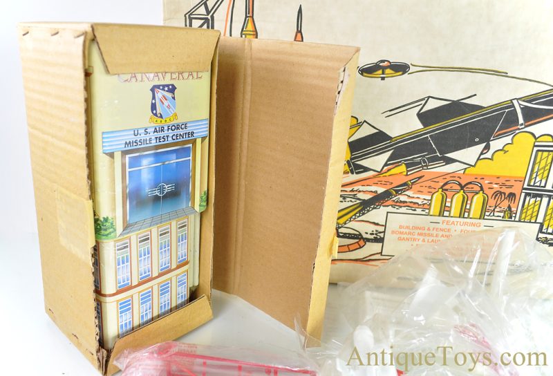 Marx Tin Lithographed & Plastic "The Marx - Atomic Cape Canaveral Missile Base" Playset in Box <FONT COLOR="ff000 ">*SOLD*</font> - Image 4
