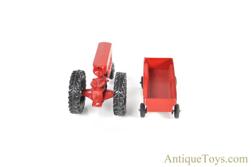 Slik Toys ca. 1940's/1950's Aluminum Farmall Tractor and Wagon Set in Box <FONT COLOR="ff000 ">*SOLD*</font> - Image 6