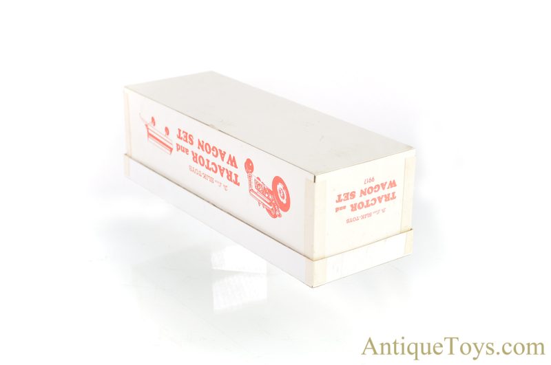 Slik Toys ca. 1940's/1950's Aluminum Farmall Tractor and Wagon Set in Box <FONT COLOR="ff000 ">*SOLD*</font> - Image 8