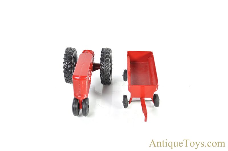 Slik Toys ca. 1940's/1950's Aluminum Farmall Tractor and Wagon Set in Box <FONT COLOR="ff000 ">*SOLD*</font> - Image 5