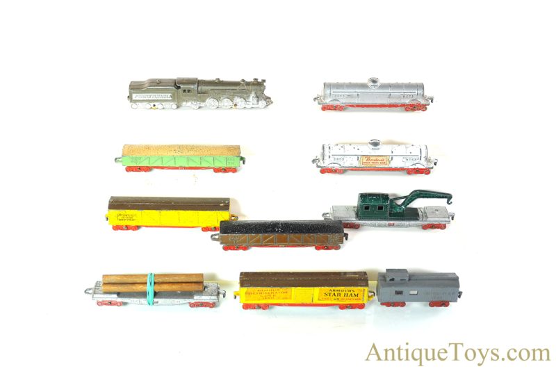 TootsieToy Diecast Pennsylvania Locomotive & Train Car Set <FONT COLOR="ff000 ">*SOLD*</font>