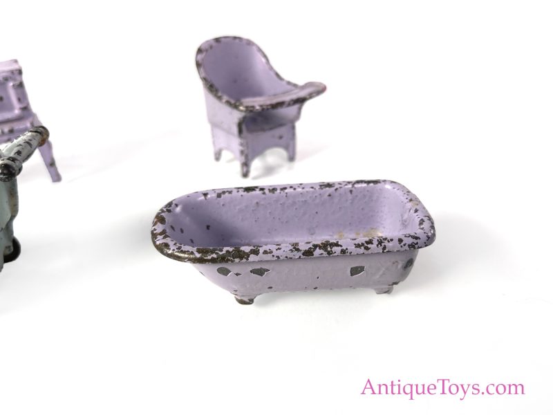 Kilgore Manufacturing Co. Cast Iron Toy Bathroom <FONT COLOR="ff000 ">*SOLD*</font> - Image 8