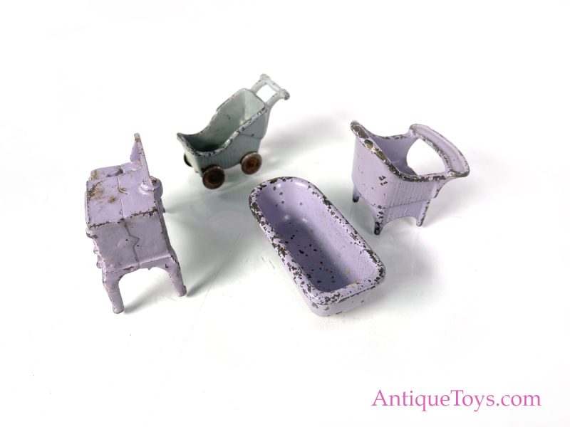 Kilgore Manufacturing Co. Cast Iron Toy Bathroom <FONT COLOR="ff000 ">*SOLD*</font> - Image 5