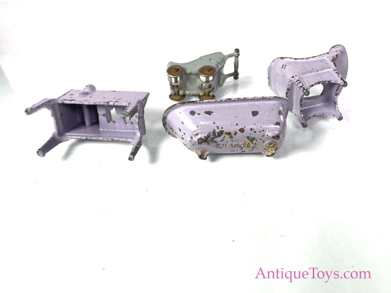 Kilgore Manufacturing Co. Cast Iron Toy Bathroom <FONT COLOR="ff000 ">*SOLD*</font> - Image 3