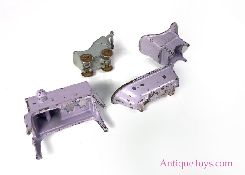 Kilgore Manufacturing Co. Cast Iron Toy Bathroom <FONT COLOR="ff000 ">*SOLD*</font> - Image 2