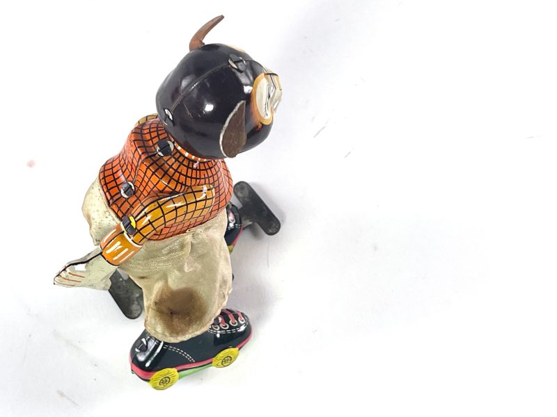 TPS Roller Skating Bear Windup Tin Japanese Toy <FONT COLOR="ff000 ">*SOLD*</font> - Image 4