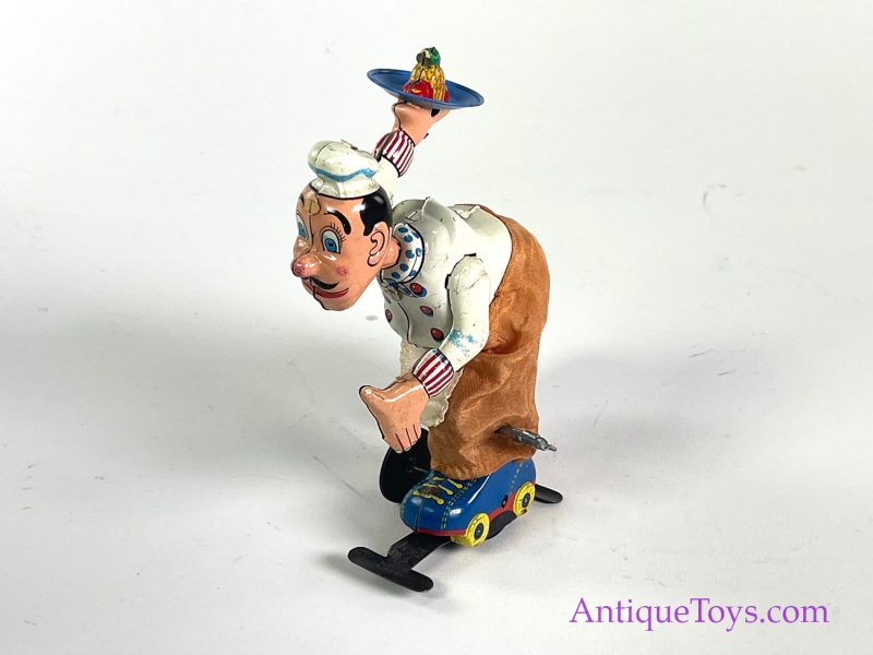 TPS Roller Skating Chef Windup Tin Japanese Toy <FONT COLOR="ff000 ">*SOLD*</font> - Image 9