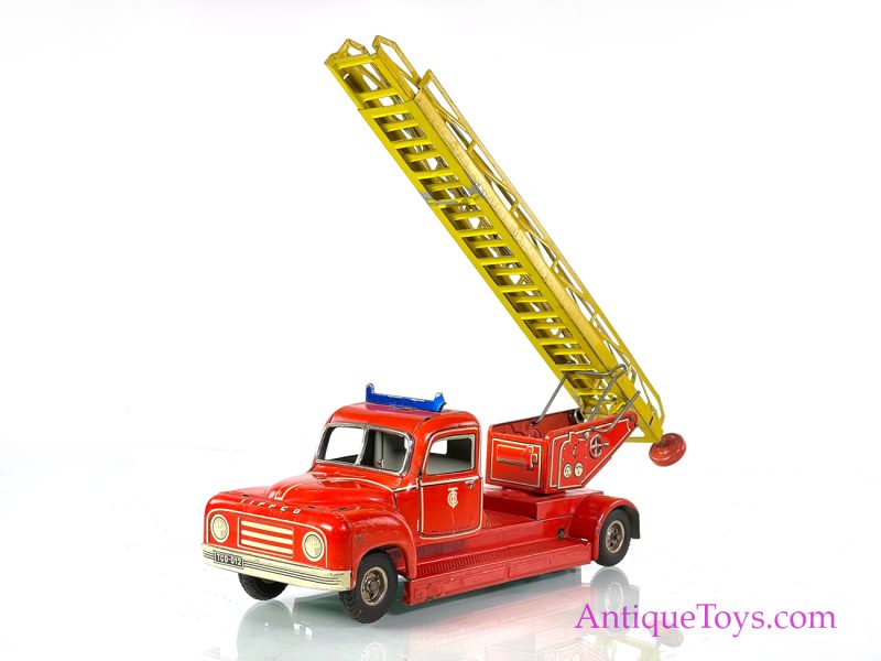 Tippco Toys Company (Tipp & Co., TCO) Tin Lithographed Friction Fire Engine Ladder Truck <FONT COLOR="ff000 ">*SOLD*</font> - Image 2