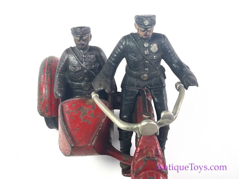Hubley Cast Iron Indian Motorcycle with Cops <FONT COLOR="ff000 ">*SOLD*</font> - Image 12