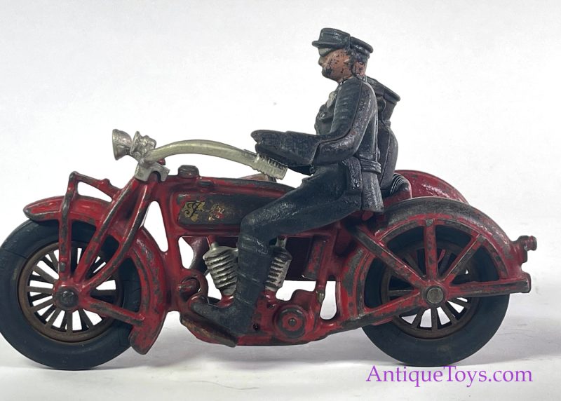 Hubley Cast Iron Indian Motorcycle with Cops <FONT COLOR="ff000 ">*SOLD*</font> - Image 10